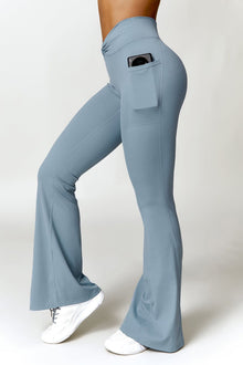  Twisted High Waist Bootcut Active Pants with Pockets